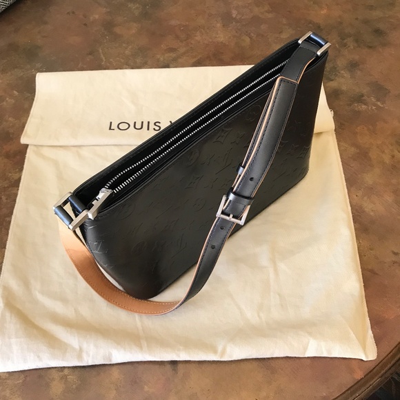 LOUIS VUITTON ALLSTON handbag M55125 Gorgeous-Carried once! Perfect! Monogram - Picture 13 of 16